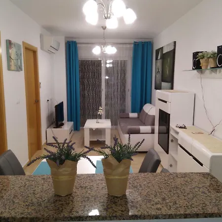 Picasso Apartment