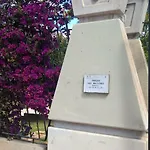 Picasso Apartman